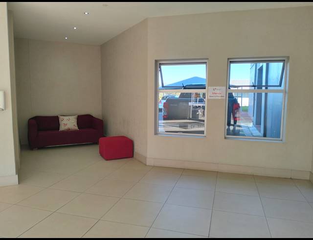 422M² BUSINESS CENTRE TO LET IN ROSENPARK